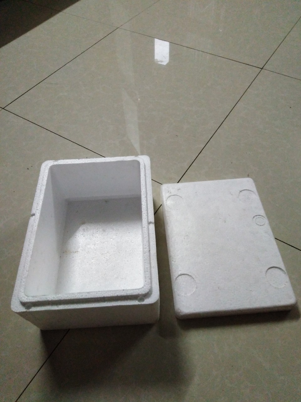 品质生鲜的守护者 方形邮政泡沫箱保鲜运输优选指南